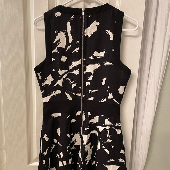 Banana Republic Midi Dress - Picture 2 of 3